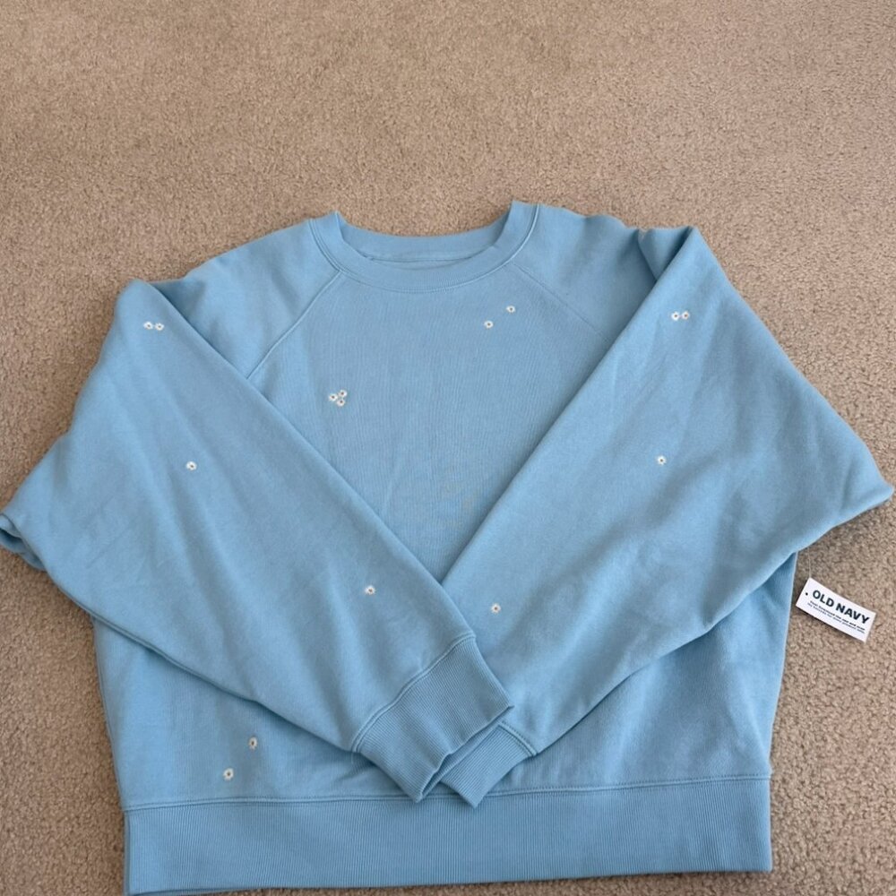 Blue Sweatshirt with Daisies